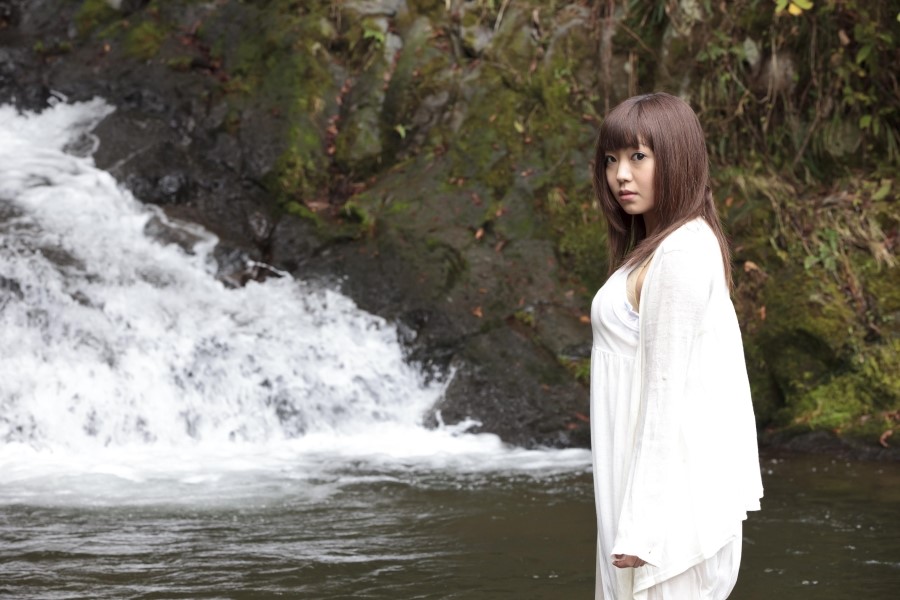 모든 것은 벗는 것으로 시작됐다