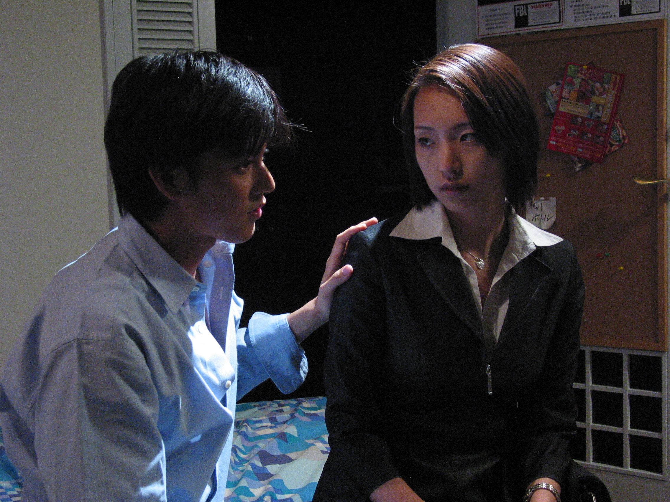 여형사:강간,사랑 그리고 맛있는 섹스